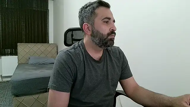 Snapshot of tgltplsr chatting on February 20, 2026, 9:39 pm tgltplsr online show from February 20, 2026, 9:39 pm