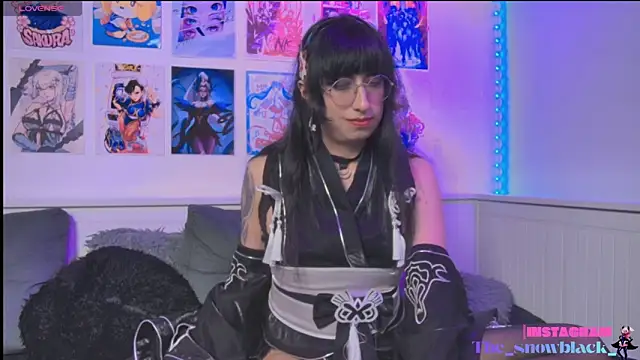 Snapshot of snowblack_ chatting on May 13, 2026, 6:04 pm snowblack online show from May 13, 2026, 6:04 pm