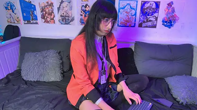 Snapshot of snowblack_ chatting on June 6, 2026, 4:45 pm snowblack online show from June 6, 2026, 4:45 pm