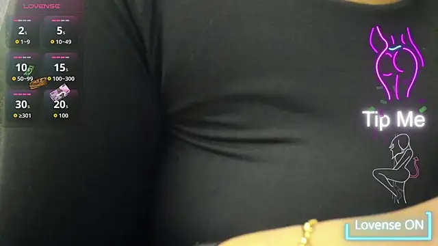 Snapshot of LunaBaker-1 chatting on October 11, 2025, 8:21 pm LunaBaker-1 online show from October 11, 2025, 8:21 pm