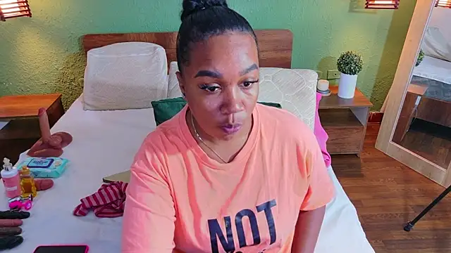 Snapshot of dannaahbrown chatting on July 29, 2026, 6:18 pm dannaahbrown online show from July 29, 2026, 6:18 pm
