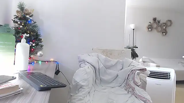 MIYESSI online show from January 15, 2026, 5:27 pm