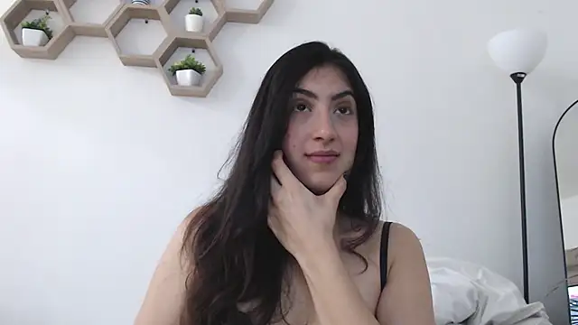 MIYESSI online show from February 21, 2026, 3:25 pm