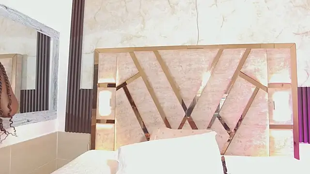 Snapshot of Athenea_Mills chatting on October 4, 2025, 6:42 pm Athenea Mills online show from October 4, 2025, 6:42 pm