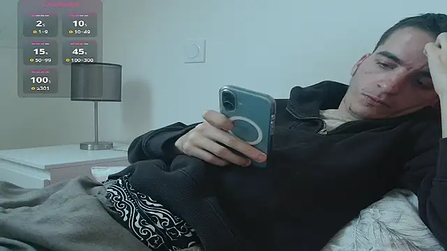 Snapshot of Tombgy07 chatting on November 25, 2025, 3:12 pm Tombgy07 online show from November 25, 2025, 3:12 pm