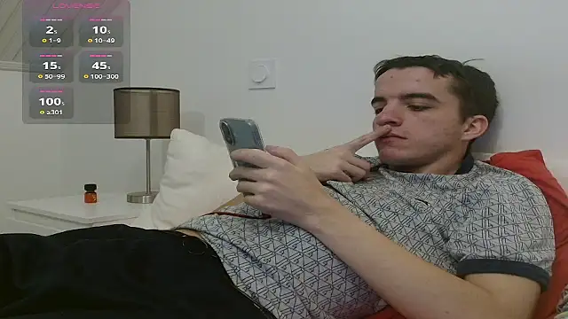 Snapshot of Tombgy07 chatting on December 15, 2025, 5:19 pm Tombgy07 online show from December 15, 2025, 5:19 pm