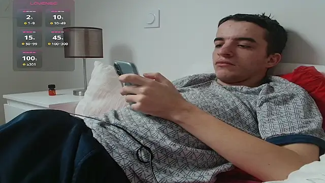 Snapshot of Tombgy07 chatting on December 16, 2025, 11:25 am Tombgy07 online show from December 16, 2025, 11:25 am