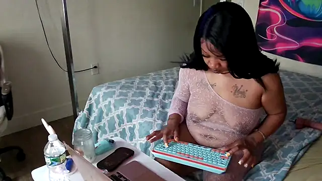 Snapshot of YasmineMinaj chatting on July 15, 2026, 6:37 pm YasmineMinaj online show from July 15, 2026, 6:37 pm