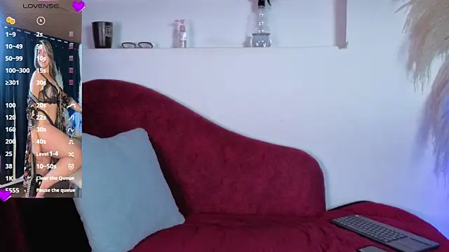 Snapshot of Isabella_lt chatting on May 15, 2026, 10:46 am Isabella lt online show from May 15, 2026, 10:46 am
