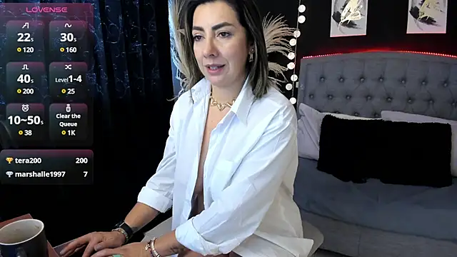 Isabella lt online show from February 20, 2025, 2:24 pm