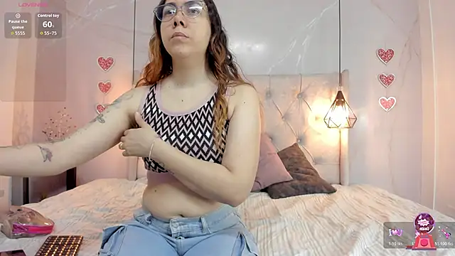 Snapshot of SakuraLee_ chatting on February 22, 2026, 1:02 pm SakuraLee online show from February 22, 2026, 1:02 pm