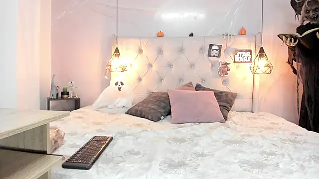 Snapshot of SakuraLee_ chatting on October 30, 2025, 1:42 pm SakuraLee online show from October 30, 2025, 1:42 pm