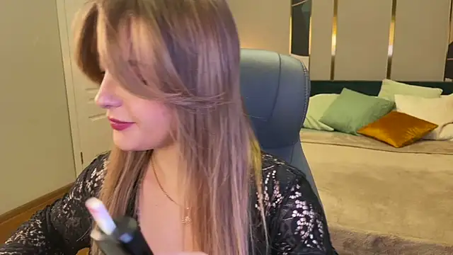 Snapshot of anita_blairr chatting on April 3, 2026, 1:23 am anita blairr online show from April 3, 2026, 1:23 am