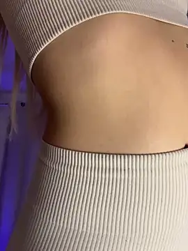 Snapshot of KittyKatyDream chatting on January 29, 2025, 7:43 pm KittyKatyDream online show from January 29, 2025, 7:43 pm