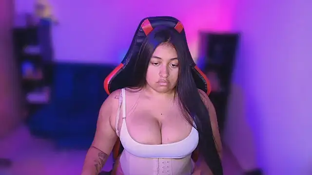 Snapshot of Soysofiarodrigu chatting on October 17, 2025, 11:17 pm Soysofiarodrigu online show from October 17, 2025, 11:17 pm