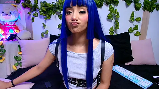 tati cardenas online show from November 8, 2025, 5:33 am