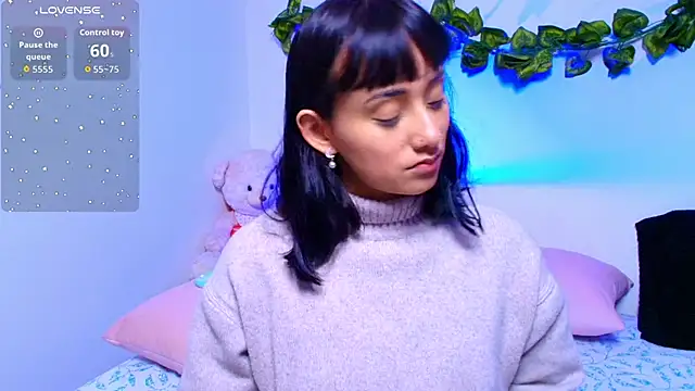 tati cardenas online show from September 10, 2025, 4:11 am