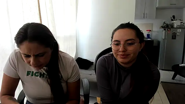 Snapshot of _girls_on_fire_ chatting on August 1, 2026, 9:02 pm girls on fire online show from August 1, 2026, 9:02 pm