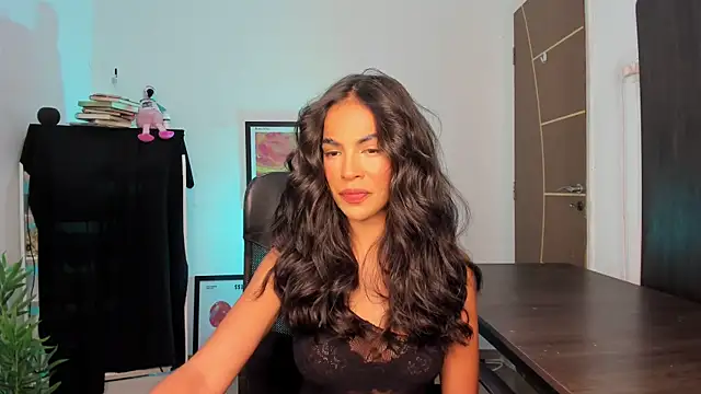 camille-rose online show from April 30, 2026, 5:20 pm