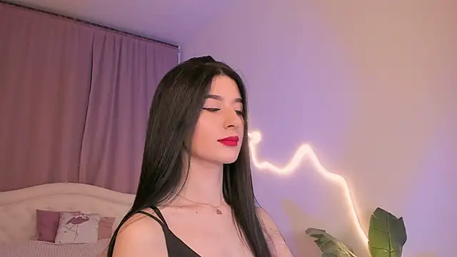 Snapshot of LauraCoy chatting on May 9, 2026, 8:34 pm LauraCoy online show from May 9, 2026, 8:34 pm