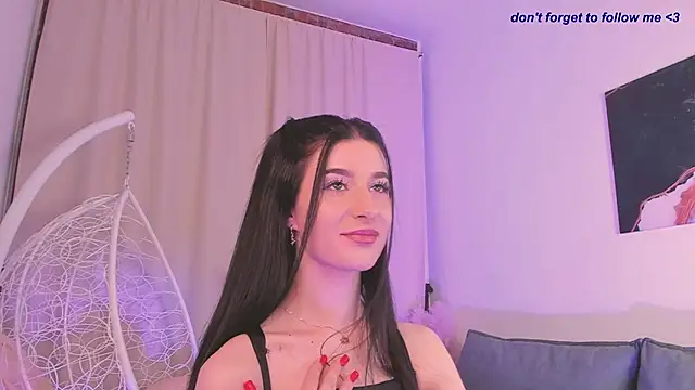Snapshot of LauraCoy chatting on May 7, 2026, 8:56 pm LauraCoy online show from May 7, 2026, 8:56 pm