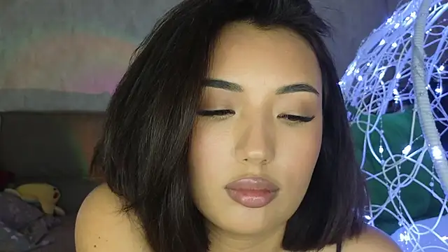 Snapshot of lily__foster chatting on November 13, 2025, 12:53 pm lily foster online show from November 13, 2025, 12:53 pm