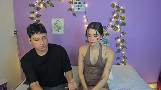 Snapshot of charlottte_queen chatting on March 12, 2025, 8:31 pm charlottte queen online show from March 12, 2025, 8:31 pm