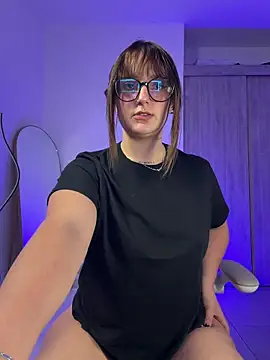 Snapshot of Megan_lu2 chatting on June 2, 2026, 4:34 am Megan lu2 online show from June 2, 2026, 4:34 am
