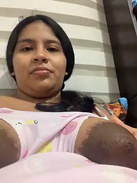 Snapshot of moncerrat_luna chatting on October 27, 2025, 6:36 am moncerrat luna online show from October 27, 2025, 6:36 am