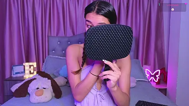 Snapshot of Emiily_Scott1 chatting on November 5, 2025, 10:35 pm Emiily Scott1 online show from November 5, 2025, 10:35 pm