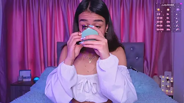 Snapshot of Emiily_Scott1 chatting on December 5, 2025, 2:48 pm Emiily Scott1 online show from December 5, 2025, 2:48 pm