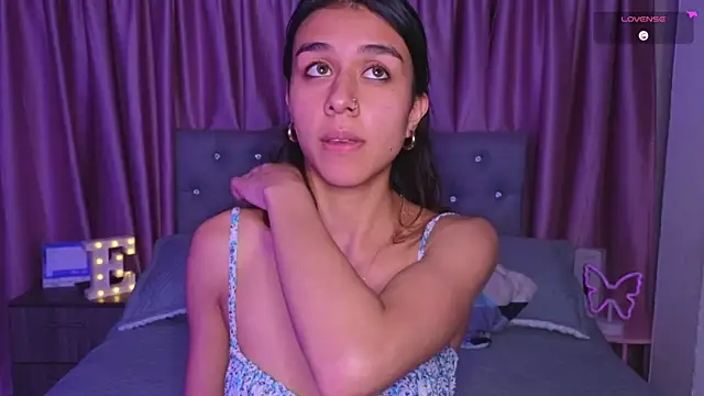 Snapshot of Emiily_Scott1 chatting on November 13, 2025, 11:08 pm Emiily Scott1 online show from November 13, 2025, 11:08 pm