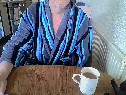 Snapshot of daddyflash chatting on April 18, 2026, 10:06 am daddyflash online show from April 18, 2026, 10:06 am