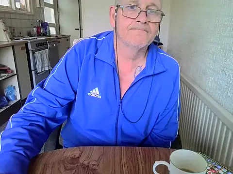 daddyflash online show from October 3, 2025, 10:50 am