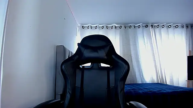 Snapshot of aliice_walker_ chatting on October 30, 2025, 3:31 pm aliice walker online show from October 30, 2025, 3:31 pm