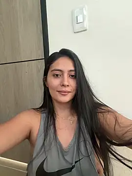 Sophie  Foxxx online show from April 19, 2026, 6:10 pm