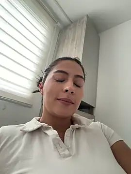Snapshot of Sophie__Foxxx chatting on June 5, 2026, 10:04 pm Sophie Foxxx online show from June 5, 2026, 10:04 pm