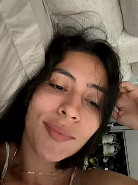 Sophie  Foxxx online show from November 21, 2025, 1:10 pm