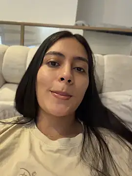 Sophie  Foxxx online show from May 5, 2026, 3:26 pm