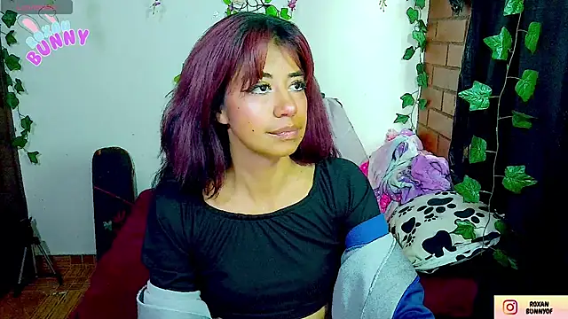 Snapshot of Roxanbunny1 chatting on November 30, 2025, 6:41 pm Roxanbunny1 online show from November 30, 2025, 6:41 pm