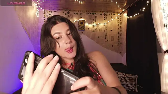 Snapshot of kisstarxxx chatting on November 4, 2025, 1:09 am kisstarxxx online show from November 4, 2025, 1:09 am