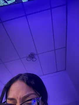 Snapshot of Charly_ chatting on February 7, 2026, 4:42 am Charly online show from February 7, 2026, 4:42 am