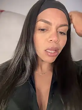 Snapshot of Charly_ chatting on October 26, 2025, 1:50 am Charly online show from October 26, 2025, 1:50 am