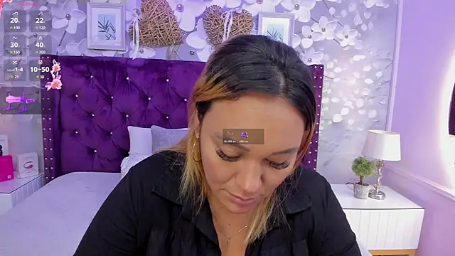 dalila salazar online show from April 24, 2026, 2:57 am