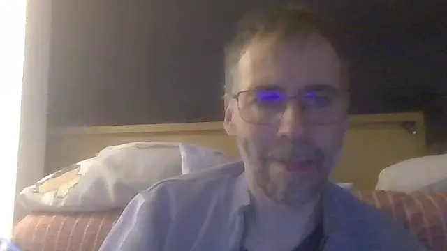 ptitcanard60600 online show from November 8, 2025, 10:35 pm