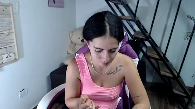 samantha baby  online show from November 13, 2025, 7:29 pm