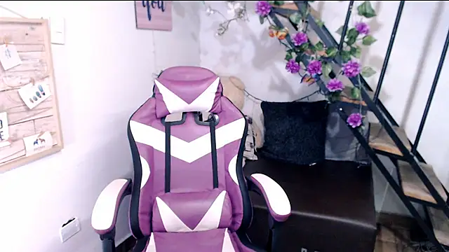 Snapshot of samantha_baby_ chatting on August 2, 2026, 11:24 pm samantha baby online show from August 2, 2026, 11:24 pm