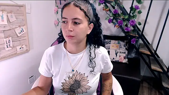 Snapshot of samantha_baby_ chatting on June 14, 2026, 5:03 pm samantha baby online show from June 14, 2026, 5:03 pm