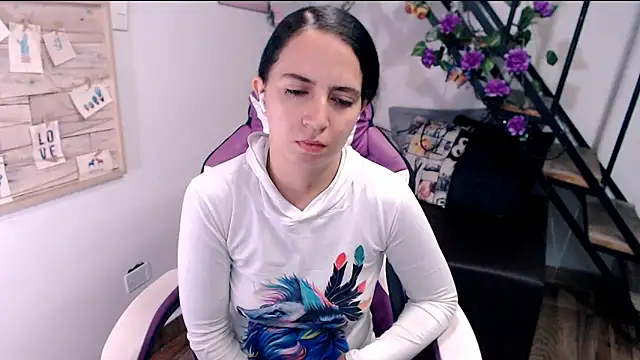 samantha baby  online show from April 23, 2026, 5:58 pm