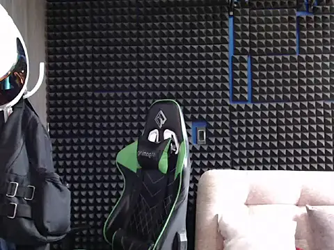 Curly Angel24 online show from October 26, 2025, 9:48 pm